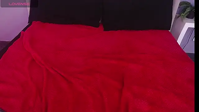 Snapshot of Angie99_gh chatting on 02-04-25, 10:21 Angie99 gh online show from 02-04-25, 10:21