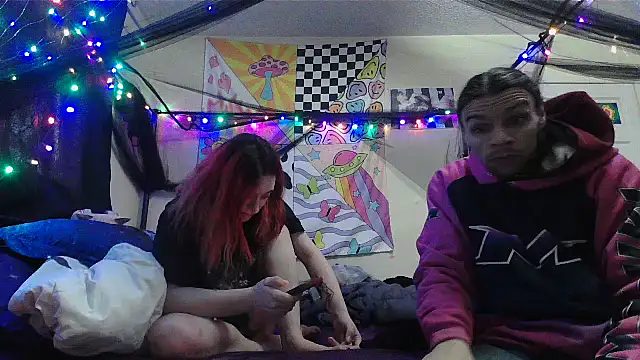 NovaLove2002 online show from 02-02-25, 07:57