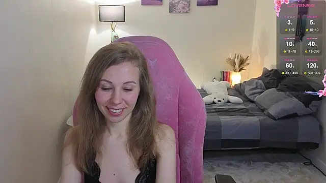 Lill Mary online show from 10-13-25, 02:44