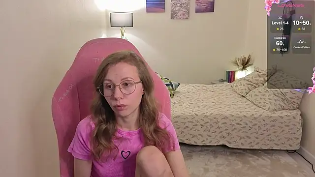 Lill Mary online show from 11-17-25, 04:07