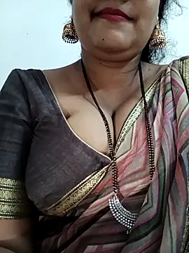 Snapshot of Nyra-23 chatting on 10-19-25, 09:43 Nyra-23 online show from 10-19-25, 09:43