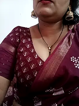 Snapshot of Nyra-23 chatting on 12-19-25, 08:32 Nyra-23 online show from 12-19-25, 08:32