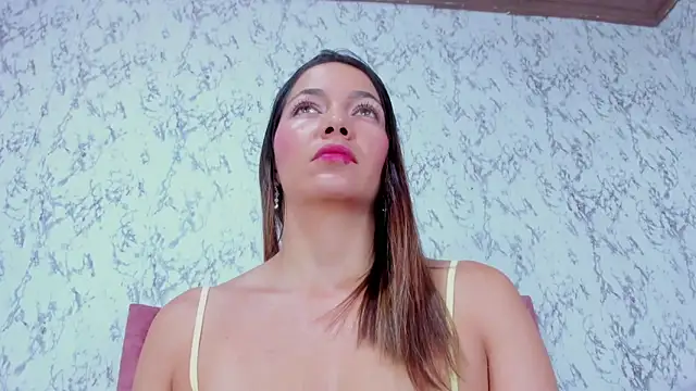 Mia Malkovaa  online show from 01-10-26, 04:31