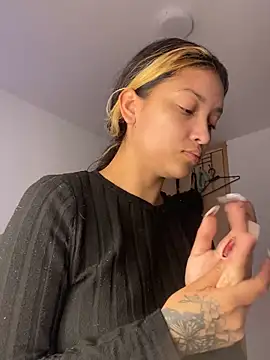 baby lizy online show from 10-05-25, 06:17