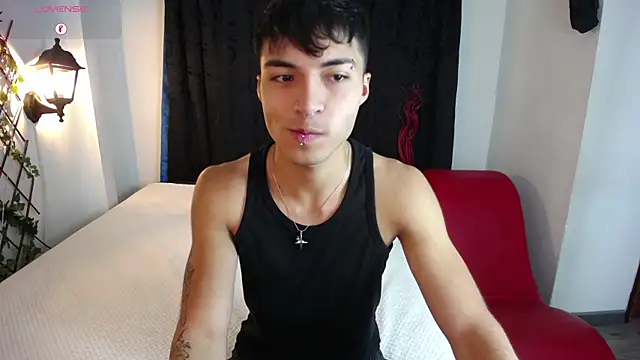 Snapshot of dylan_fun18 chatting on 12-11-24, 03:05 dylan fun18 online show from 12-11-24, 03:05