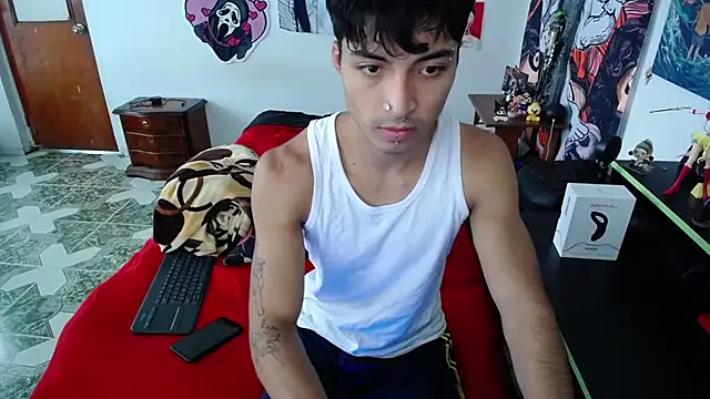 Snapshot of dylan_fun18 chatting on 03-04-25, 05:45 dylan fun18 online show from 03-04-25, 05:45