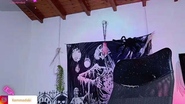 kemmadakii online show from 10-22-25, 08:30