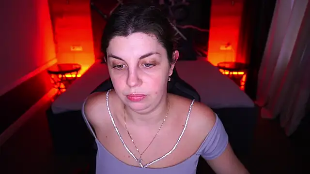 MirandaWong online show from 11-05-25, 06:46