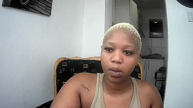 Snapshot of GoldenPussyXOXO chatting on 02-24-26, 09:24 GoldenPussyXOXO online show from 02-24-26, 09:24