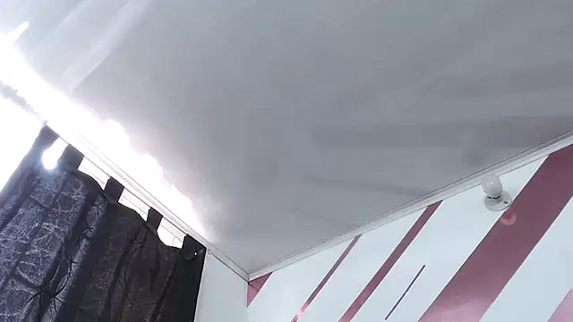 Kitten Hot  online show from 11-15-25, 02:35