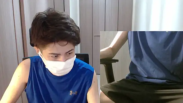 Snapshot of ryota_kkk chatting on 07-10-26, 10:18 ryota kkk online show from 07-10-26, 10:18