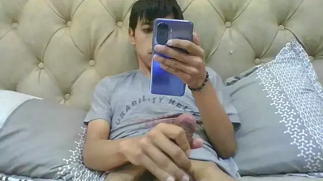 Snapshot of danuel23 chatting on 12-14-24, 04:20 danuel23 online show from 12-14-24, 04:20