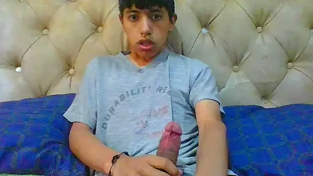 Snapshot of danuel23 chatting on 09-11-25, 04:29 danuel23 online show from 09-11-25, 04:29