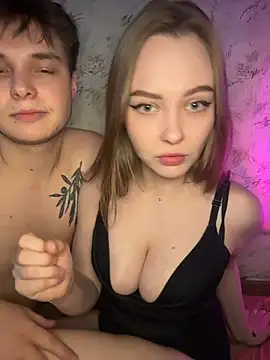 Family-Mm1 online show from 04-17-26, 02:31