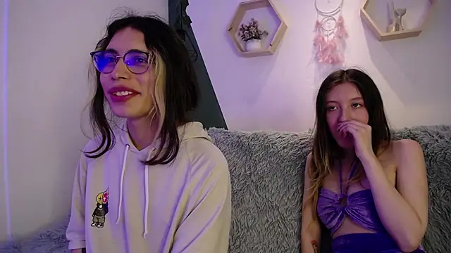 Snapshot of BRIAR_AND_BLAIR chatting on 01-06-25, 04:34 BRIAR AND BLAIR online show from 01-06-25, 04:34