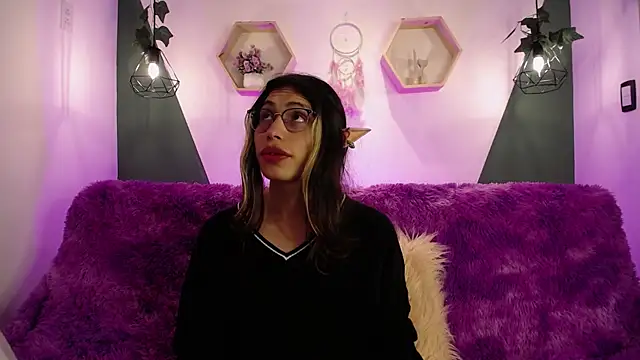 Snapshot of BRIAR_AND_BLAIR chatting on 01-15-25, 03:07 BRIAR AND BLAIR online show from 01-15-25, 03:07