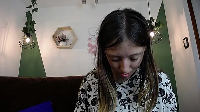 Snapshot of BRIAR_AND_BLAIR chatting on 02-13-25, 02:09 BRIAR AND BLAIR online show from 02-13-25, 02:09