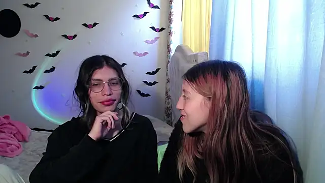 Snapshot of BRIAR_AND_BLAIR chatting on 10-07-25, 03:09 BRIAR AND BLAIR online show from 10-07-25, 03:09