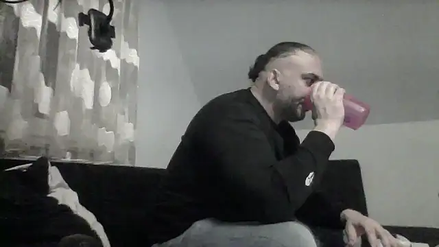 Snapshot of NewyorkDimi chatting on 11-06-25, 12:11 NewyorkDimi online show from 11-06-25, 12:11