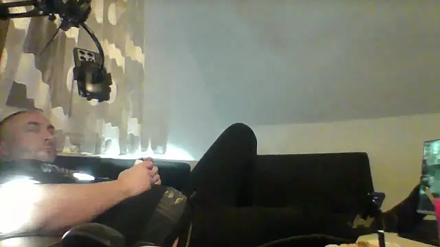 Snapshot of NewyorkDimi chatting on 11-18-25, 11:48 NewyorkDimi online show from 11-18-25, 11:48