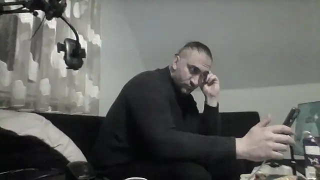 Snapshot of NewyorkDimi chatting on 11-20-25, 12:55 NewyorkDimi online show from 11-20-25, 12:55