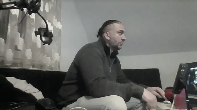 Snapshot of NewyorkDimi chatting on 11-23-25, 05:40 NewyorkDimi online show from 11-23-25, 05:40