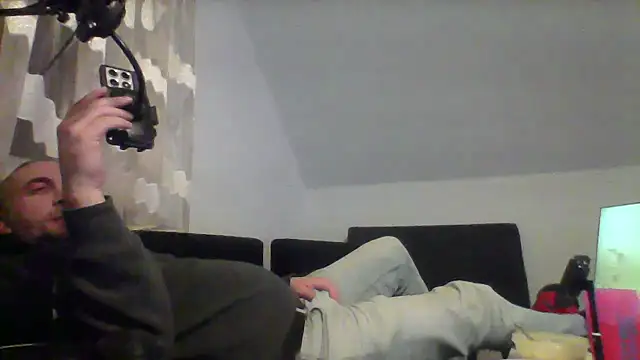 Snapshot of NewyorkDimi chatting on 11-25-25, 11:38 NewyorkDimi online show from 11-25-25, 11:38