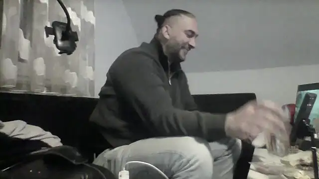 Snapshot of NewyorkDimi chatting on 12-03-25, 01:02 NewyorkDimi online show from 12-03-25, 01:02