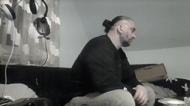 Snapshot of NewyorkDimi chatting on 04-06-26, 02:42 NewyorkDimi online show from 04-06-26, 02:42