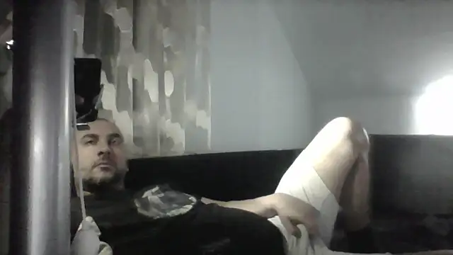 Snapshot of NewyorkDimi chatting on 06-02-26, 02:02 NewyorkDimi online show from 06-02-26, 02:02