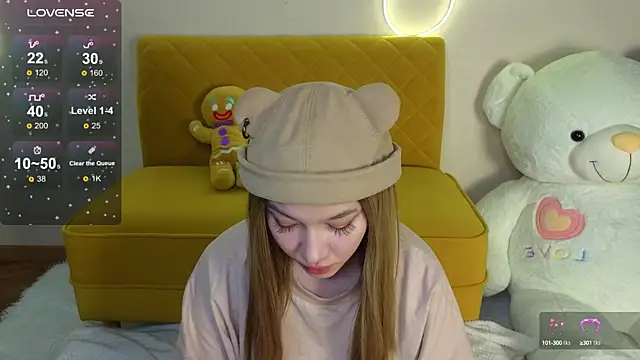 LuxuryGirl   online show from 01-15-25, 03:33