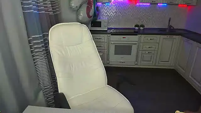 MelodyOfLovee online show from 02-05-25, 03:34