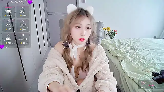 Xiaoyu-G online show from 03-23-25, 08:26