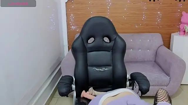 Chinatsu t online show from 02-13-26, 12:56