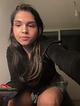 Snapshot of sc4ry_girl1 chatting on 03-14-25, 05:27 sc4ry girl1 online show from 03-14-25, 05:27