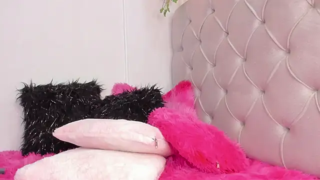 Snapshot of lilibluex chatting on 03-14-25, 03:37 lilibluex online show from 03-14-25, 03:37