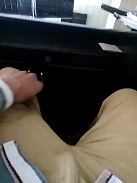 Snapshot of Delhi28 chatting on 10-23-25, 10:14 Delhi28 online show from 10-23-25, 10:14