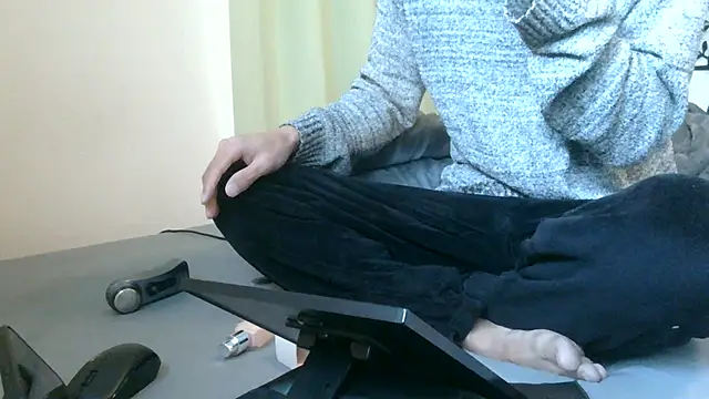 UKI06 online show from 12-21-24, 06:09