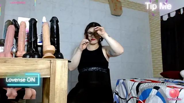 Snapshot of smithdara chatting on 02-07-26, 12:03 smithdara online show from 02-07-26, 12:03