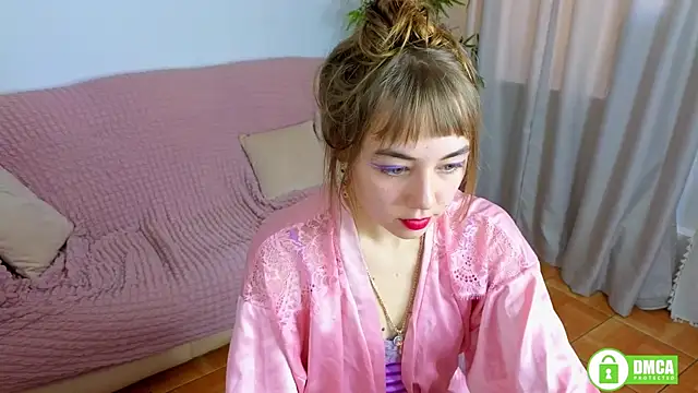 Snapshot of Hello_Vivienne chatting on 09-11-25, 10:48 Hello Vivienne online show from 09-11-25, 10:48