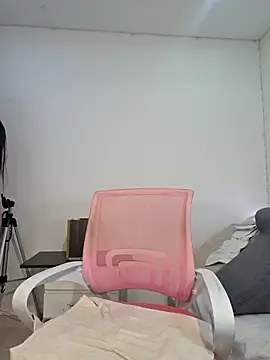 Snapshot of Anal_Luucia chatting on 05-01-26, 12:54 Anal Luucia online show from 05-01-26, 12:54