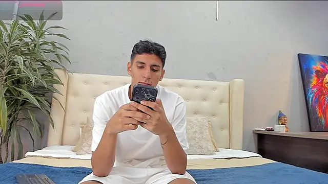 Snapshot of kieran_derek chatting on 10-04-25, 03:37 kieran derek online show from 10-04-25, 03:37