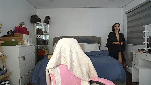 aya saki online show from 11-14-25, 02:16