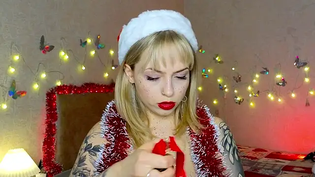 Snapshot of lavenderluxe chatting on 12-25-24, 01:19 lavenderluxe online show from 12-25-24, 01:19