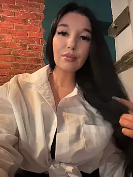 Tisha Busty online show from 07-12-26, 10:39