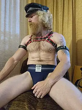 Snapshot of Gingerbeard40 chatting on 06-27-26, 04:39 Gingerbeard40 online show from 06-27-26, 04:39