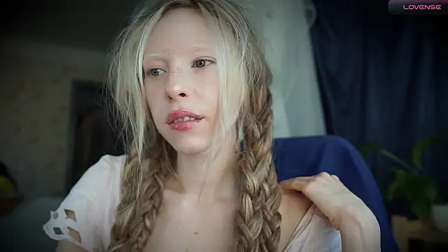 Snapshot of _Phantom_thread_ chatting on 10-08-25, 08:56 Phantom thread online show from 10-08-25, 08:56