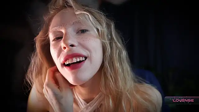 Snapshot of _Phantom_thread_ chatting on 12-04-25, 08:56 Phantom thread online show from 12-04-25, 08:56