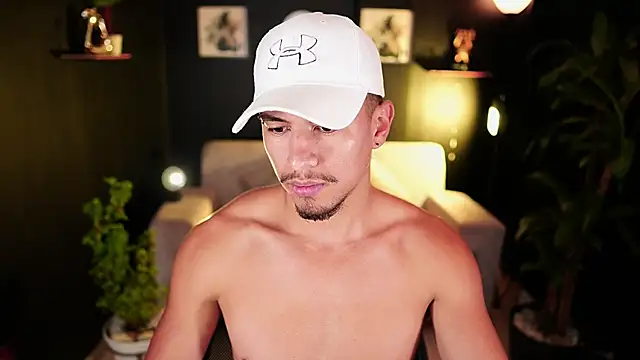 Aaronfox x online show from 11-21-25, 09:08