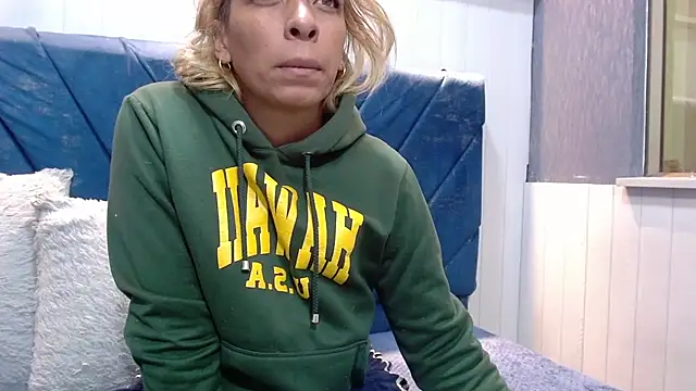 NathaliaSmith3x online show from 10-13-25, 03:17